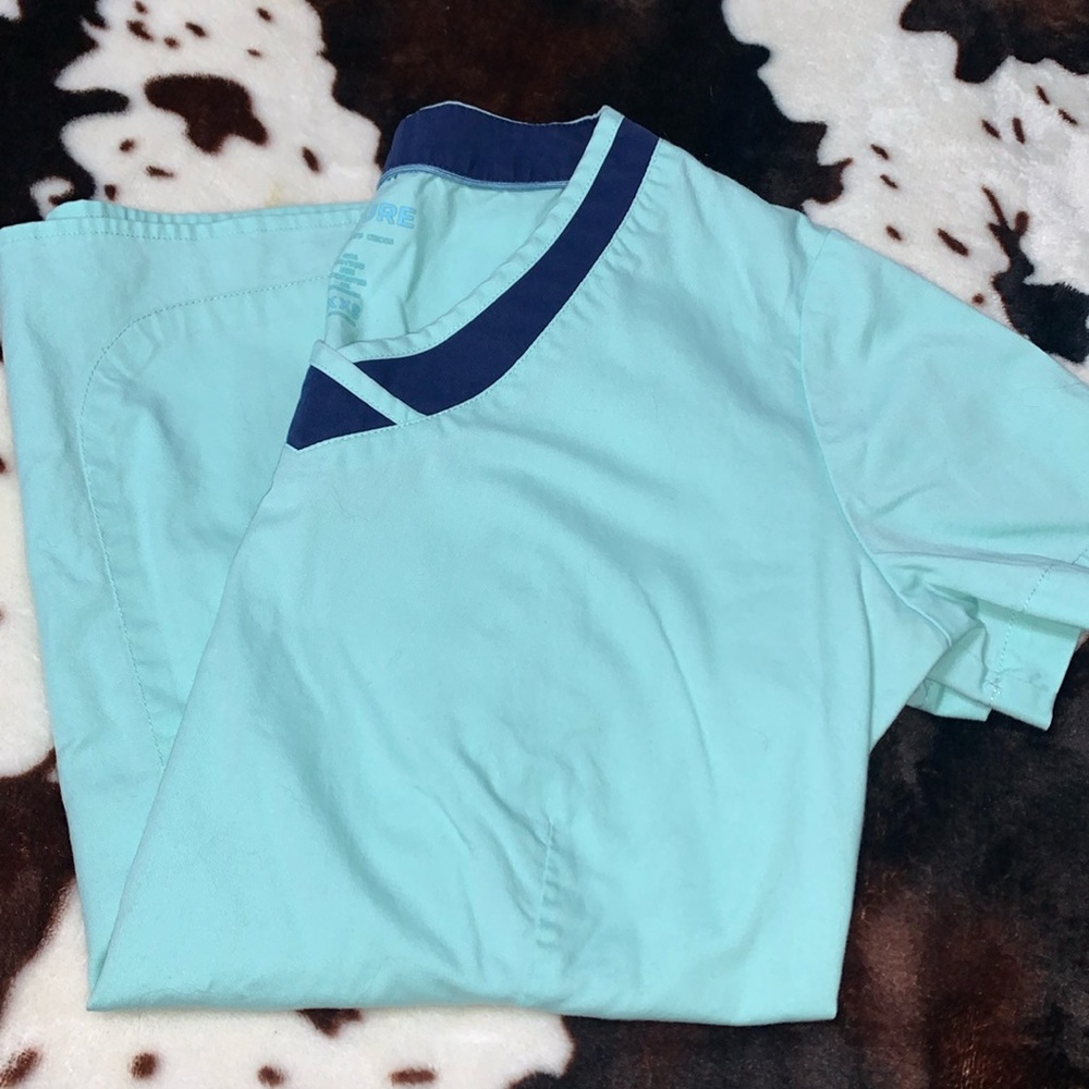 Scrub top